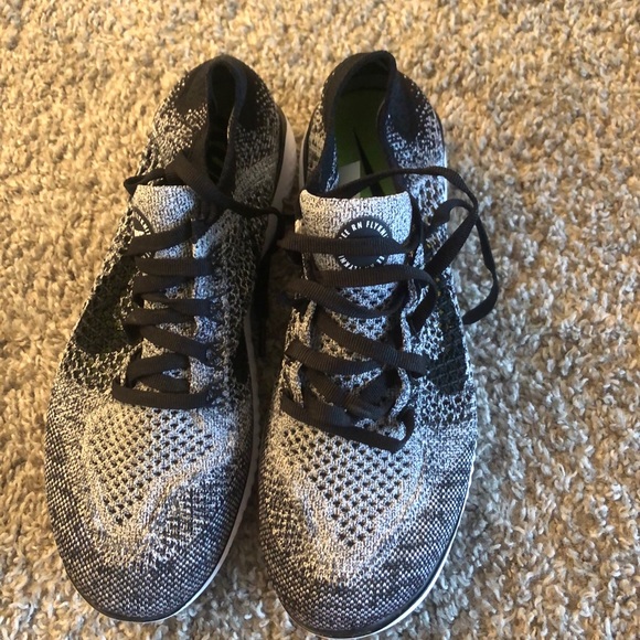 nike free run sneakers